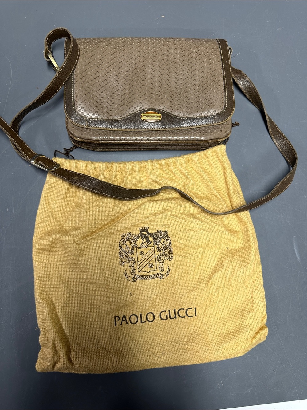Vintage Paolo Gucci Brown Leather Messenger Bag with Adjustable Strap